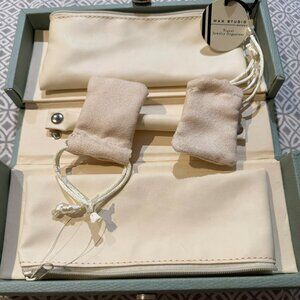 Max Studio 2014 Travel Jewerly Organizer